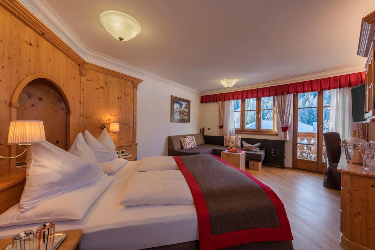 Posta Zirm Hotel Corvara In Badia Extérieur photo